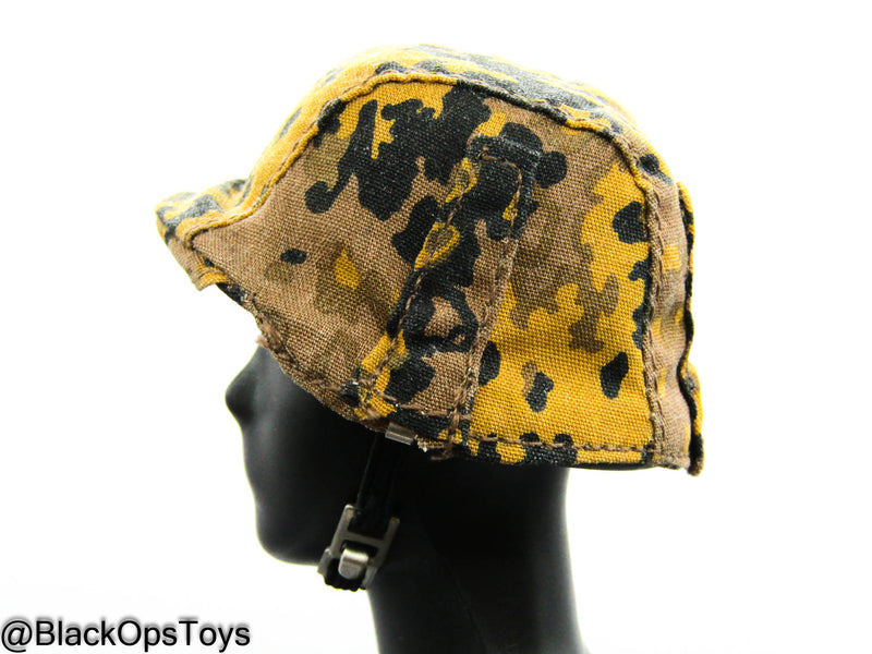 Load image into Gallery viewer, WWII German - Oak Leaf Pattern M35 Infantry Helmet
