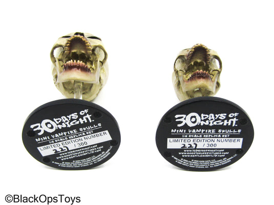 30 Days Of Night - Male & Female Mini Vampire Skull Set