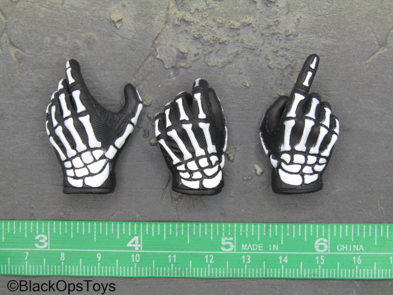 Load image into Gallery viewer, Bravo 0-7 Kill Or Capture - Black Male Gloved Hand Set w/Skeleton Design
