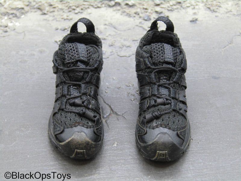 Load image into Gallery viewer, Bravo 0-7 Kill Or Capture - Black Combat Shoes (Peg Type)
