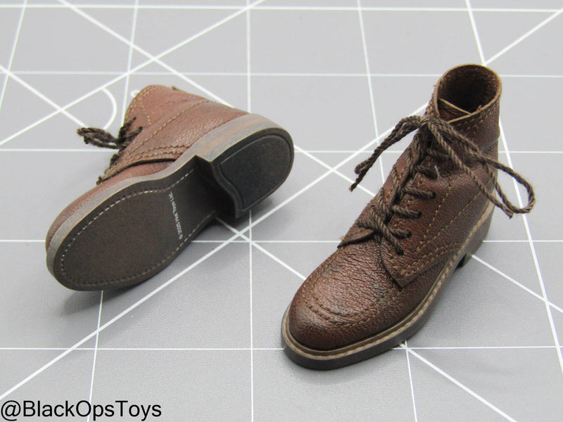 Load image into Gallery viewer, Indiana Jones - Brown Leather Boots (Peg Type) (Hot Toys)
