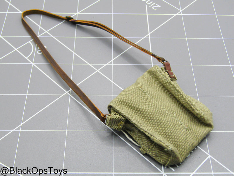 Load image into Gallery viewer, Indiana Jones - Tan Satchel w/Leather Like Strap
