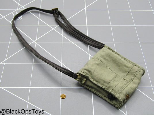 Indiana Jones - Tan Satchel w/Leather Like Strap (Hot Toys)