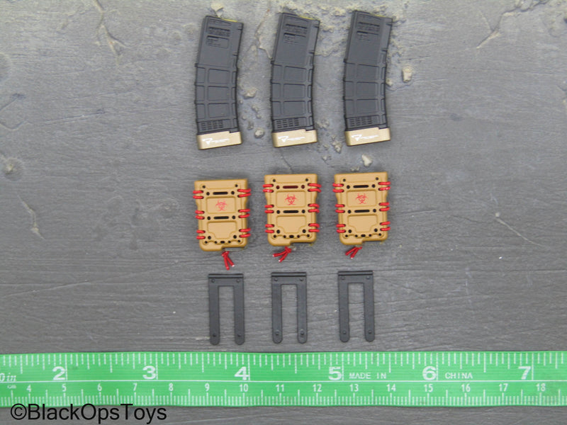 Load image into Gallery viewer, Doom's Day Weapon Set VI Ver. A - 5.56mm Magazine w/Holsters (x3)
