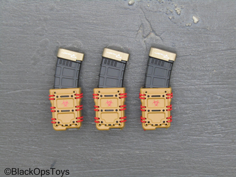 Load image into Gallery viewer, Doom's Day Weapon Set VI Ver. A - 5.56mm Magazine w/Holsters (x3)
