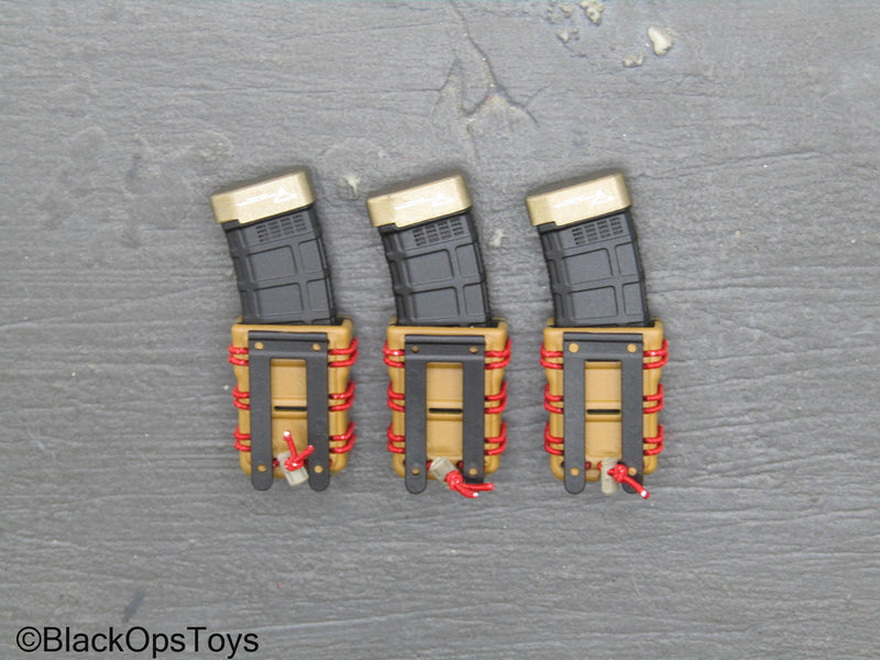 Load image into Gallery viewer, Doom's Day Weapon Set VI Ver. A - 5.56mm Magazine w/Holsters (x3)
