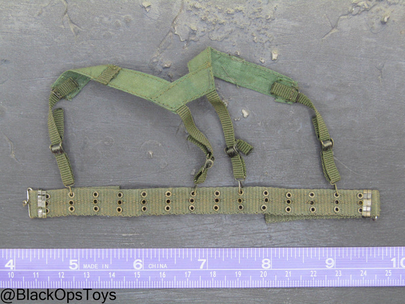 Load image into Gallery viewer, Vietnam Era OD Green Rivet Belt w/Harness
