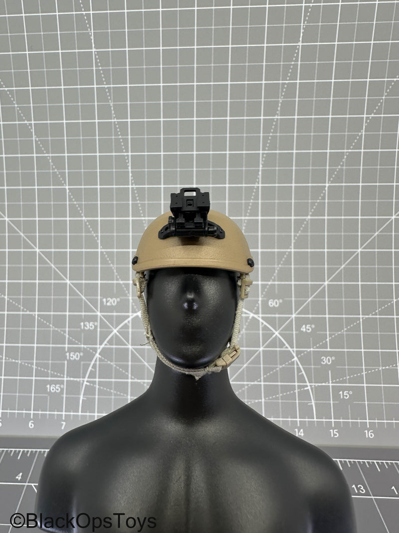 Load image into Gallery viewer, NSWDG Assault Rifle Chronology - Coyote Tan Helmet

