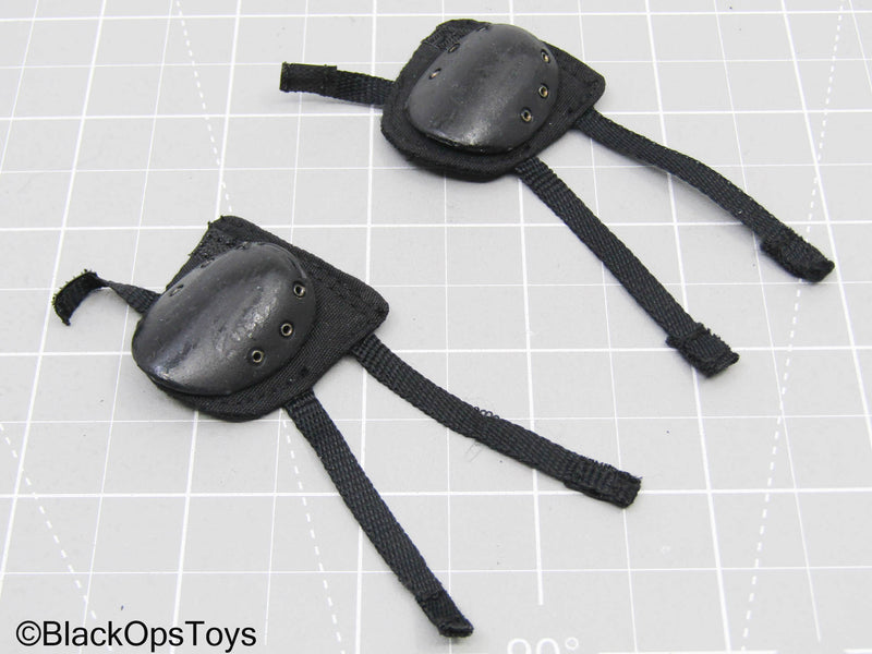 Load image into Gallery viewer, Black Knee Caps

