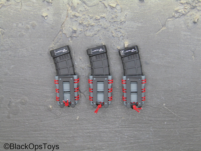 Load image into Gallery viewer, Doom&#39;s Day Weapon Set VI Ver. C - 5.56mm Magazine w/Holster (x3)

