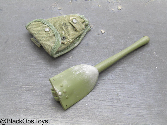 Vietnam Era Folding Entrenching Tool w/Pouch