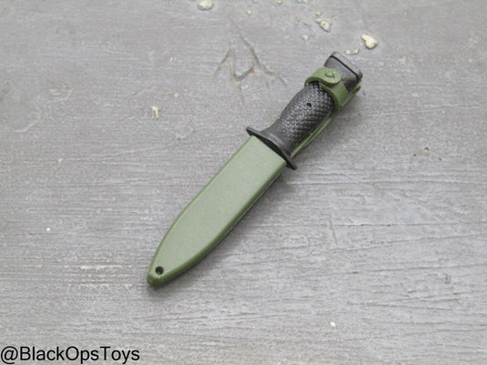 Vietnam Era Knife w/Sheath