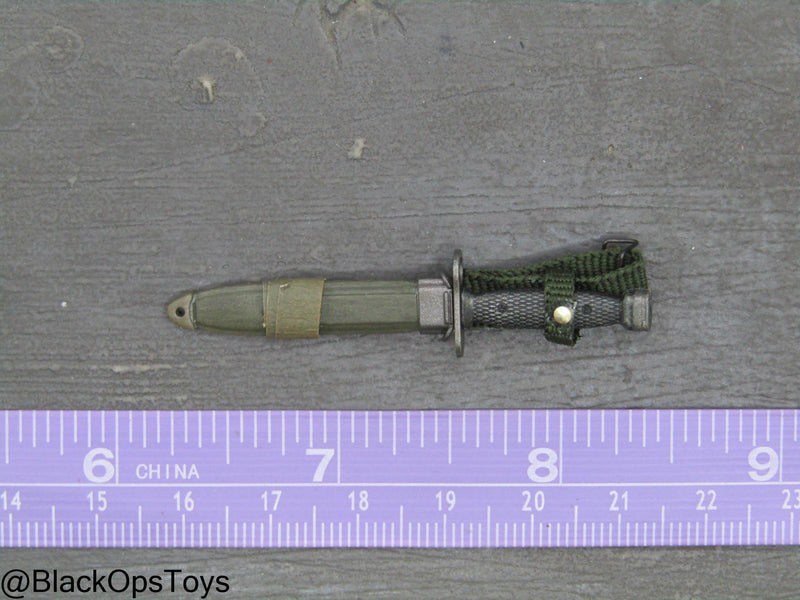 Load image into Gallery viewer, Vietnam Era Bayonet Knife w/Sheath
