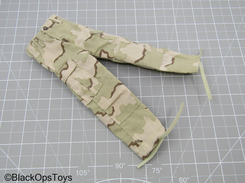 Load image into Gallery viewer, Tri-Color Desert Camo Cargo Pants
