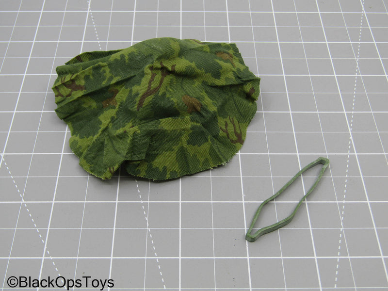 Load image into Gallery viewer, Mitchell Pattern Helmet Cover w/Green Elastic Band
