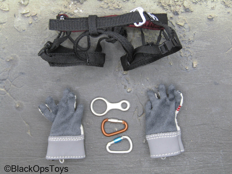 Load image into Gallery viewer, PLA Special Forces - Rappelling Harness w/Gloves &amp; Carabiners
