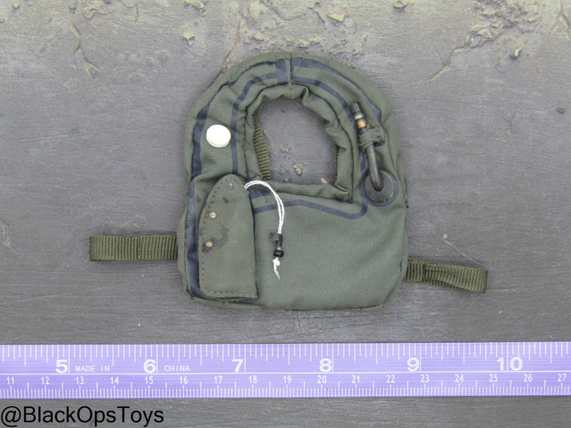 Load image into Gallery viewer, Vietnam Era OD Green Floatation Vest
