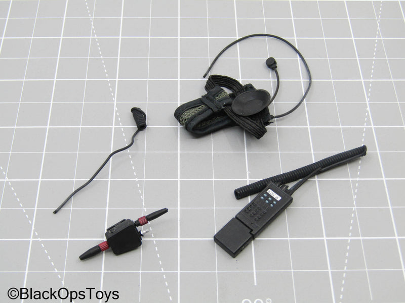 Load image into Gallery viewer, Black Radio w/Headset (READ DESC)

