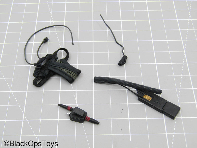 Load image into Gallery viewer, Black Radio w/Headset (READ DESC)
