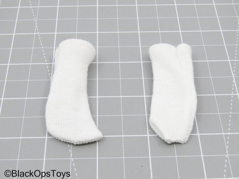 Load image into Gallery viewer, White Socks (READ DESC)
