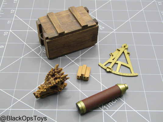 Indiana Jones - Wooden Box w/Mapping Tools & Artifact