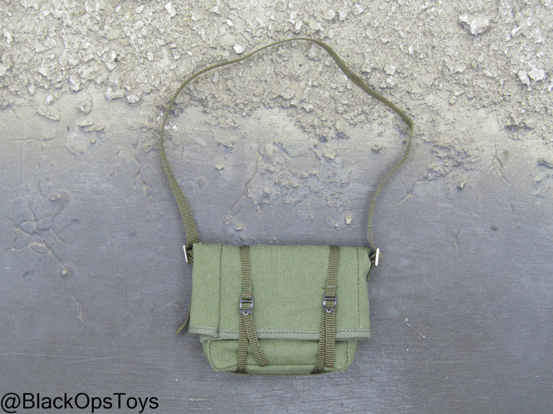 Load image into Gallery viewer, Vietnam War - USMC In Hue - OD Green M1941 Satchel
