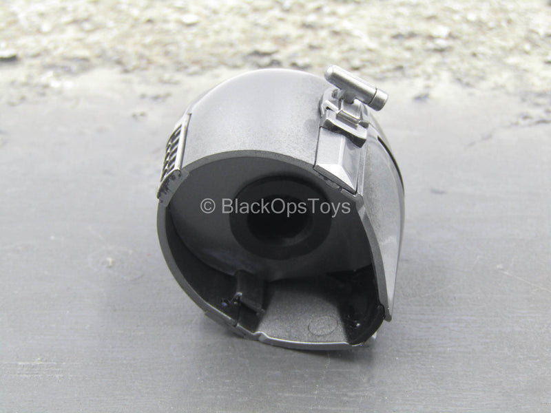 Load image into Gallery viewer, The Mandalorian Deluxe - Chest Armor w/Jetpack, Weapon, &amp; Gear Set
