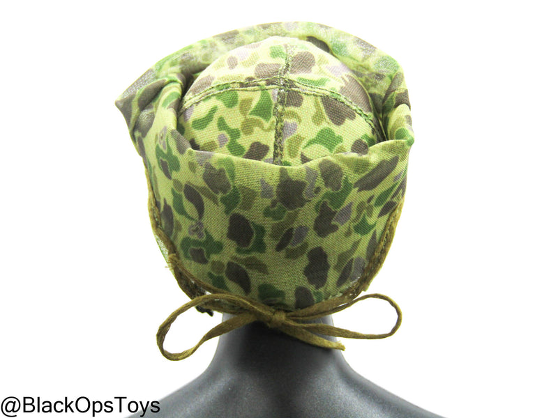 Load image into Gallery viewer, Vietnam War - USMC In Hue - Metal Helmet w/Duck Hunter Mosquito Cover
