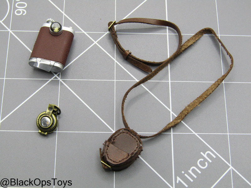 Load image into Gallery viewer, Indiana Jones - Trench Torch &amp; Compass w/Pouch

