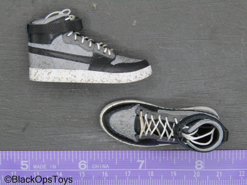 Load image into Gallery viewer, The Division 2 Caleb Dunne Agent - Hi-Top Shoes (Foot Type)
