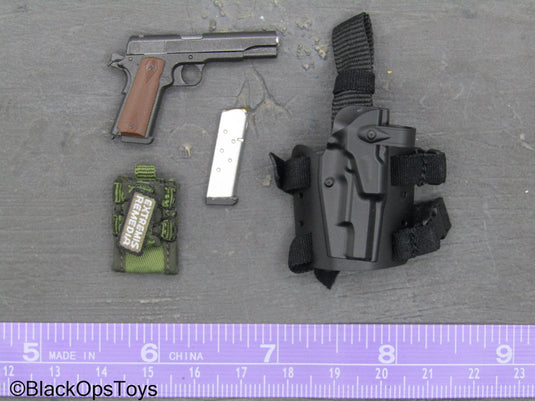 The Division 2 Caleb Dunne Agent - 1911 Pistol w/Drop Leg Sheath