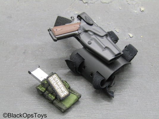 The Division 2 Caleb Dunne Agent - 1911 Pistol w/Drop Leg Sheath