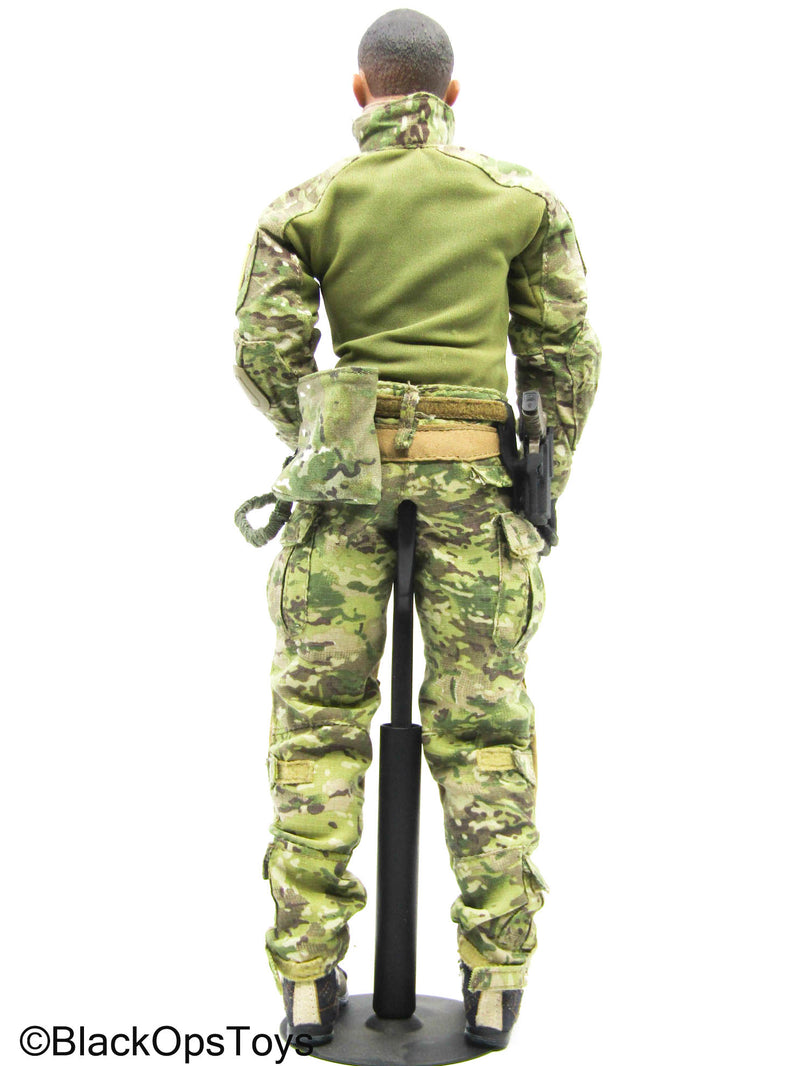 Load image into Gallery viewer, Male Multicam Camo Full Dressed Body w/Stand, Pistol, &amp; Gear Set

