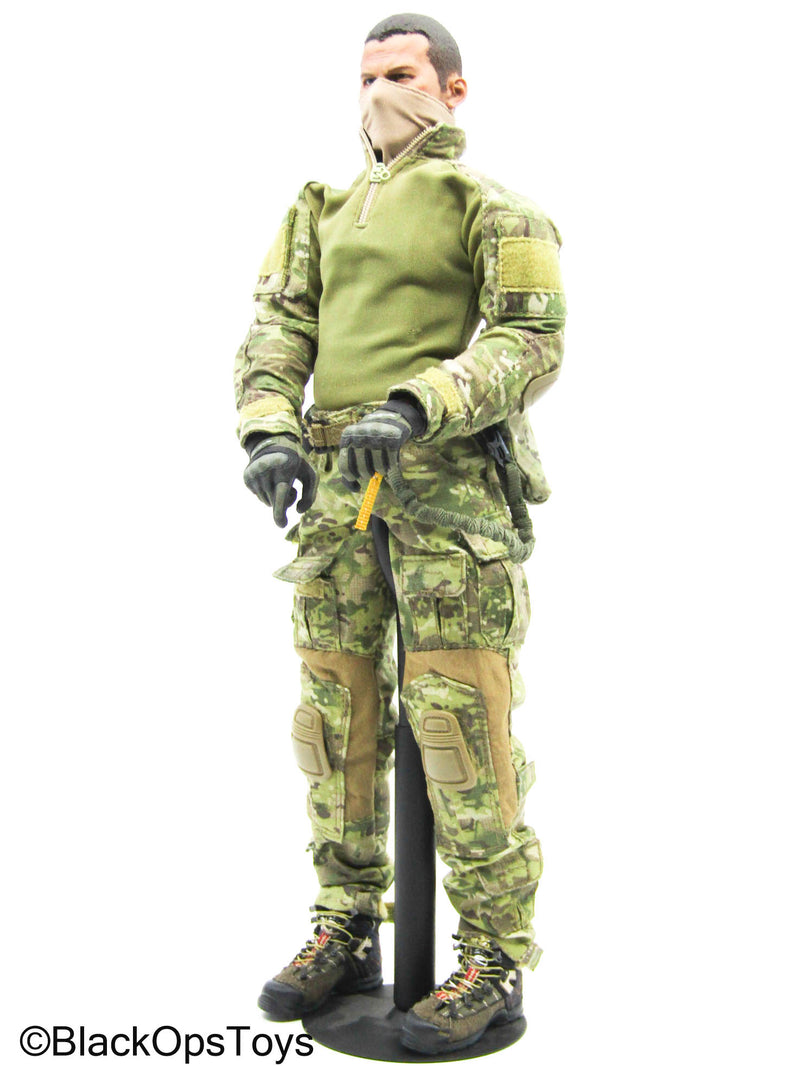 Load image into Gallery viewer, Male Multicam Camo Full Dressed Body w/Stand, Pistol, &amp; Gear Set
