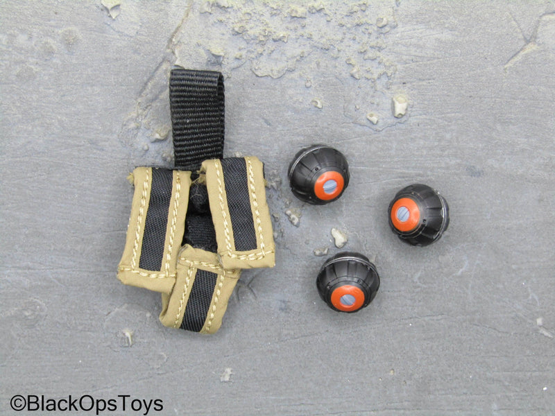 Load image into Gallery viewer, The Division 2 Caleb Dunne Agent - Grenades w/Pouch
