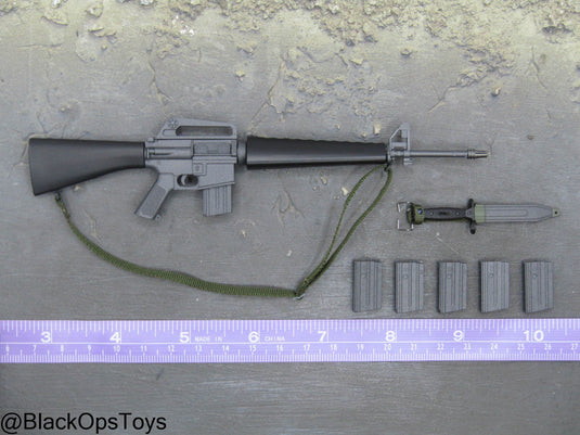 Vietnam War - Hospital Corpsman - M16 Rifle (3-Prong Barrel) w/Sling & Bayonet Set