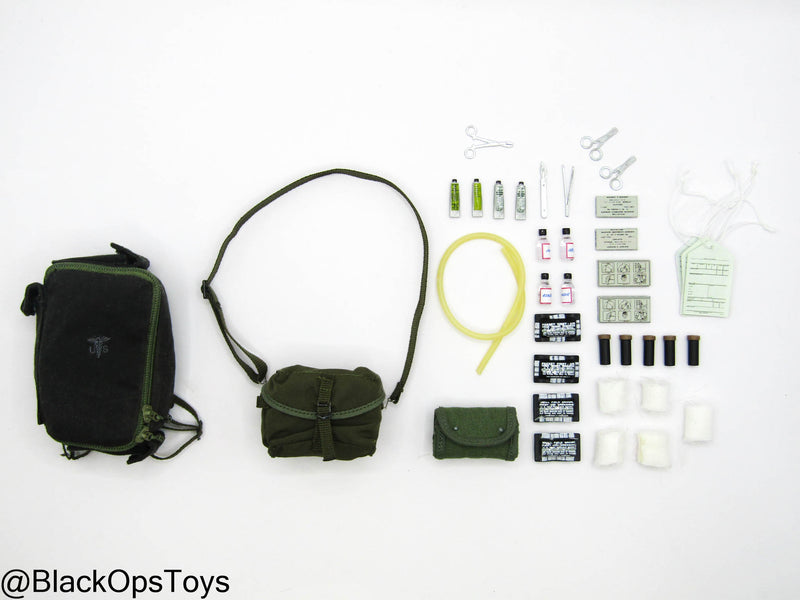 Load image into Gallery viewer, Vietnam War - Hospital Corpsman - M5 Medic Backpack w/Medical Supplies Type 1
