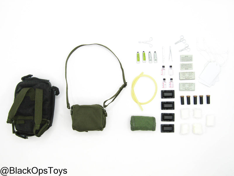 Load image into Gallery viewer, Vietnam War - Hospital Corpsman - M5 Medic Backpack w/Medical Supplies Type 1
