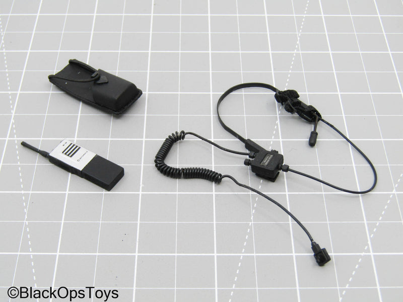 Load image into Gallery viewer, Silver Radio w/Headset, &amp; Black Pouch
