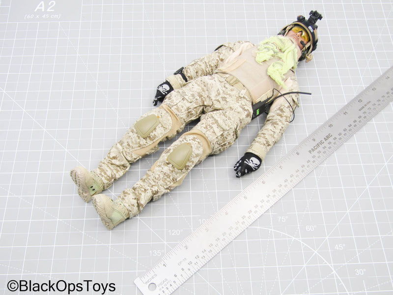 Load image into Gallery viewer, Full Dressed AOR1 Navy Seal Body w/Headsculpt, Radio &amp; Gear Set

