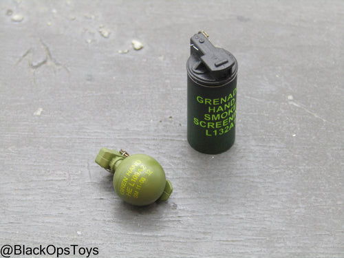 British Army Gurkhas - Smoke & Frag Grenade Set