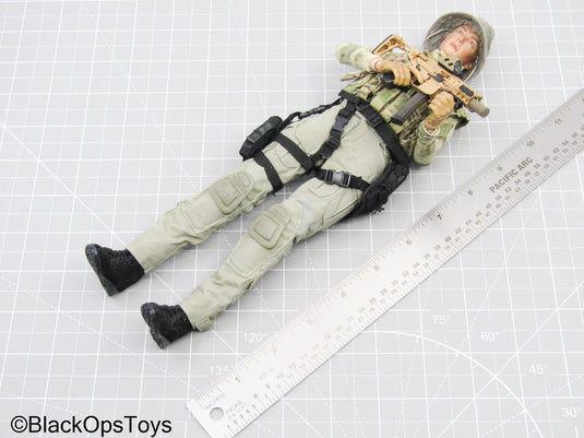 Custom Probuilt Female Full Dressed Body w/Rifle & Gear Set