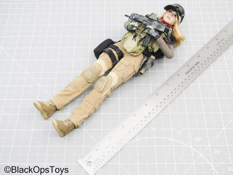 Load image into Gallery viewer, Custom Blonde Female Full Dressed Body w/Rifle &amp; Gear Set
