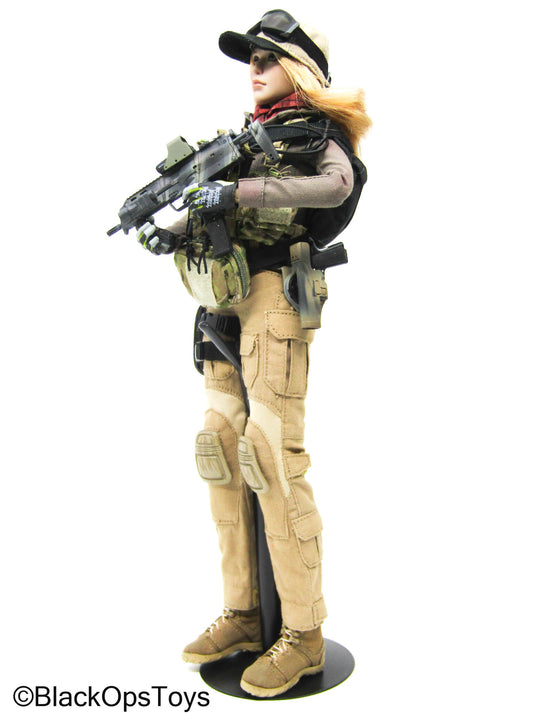 Custom Blonde Female Full Dressed Body w/Rifle & Gear Set