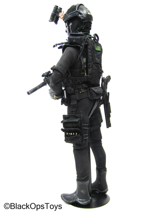 Male Navy Seal Full Dressed Body w/Stand, Weapons, & Gear Set