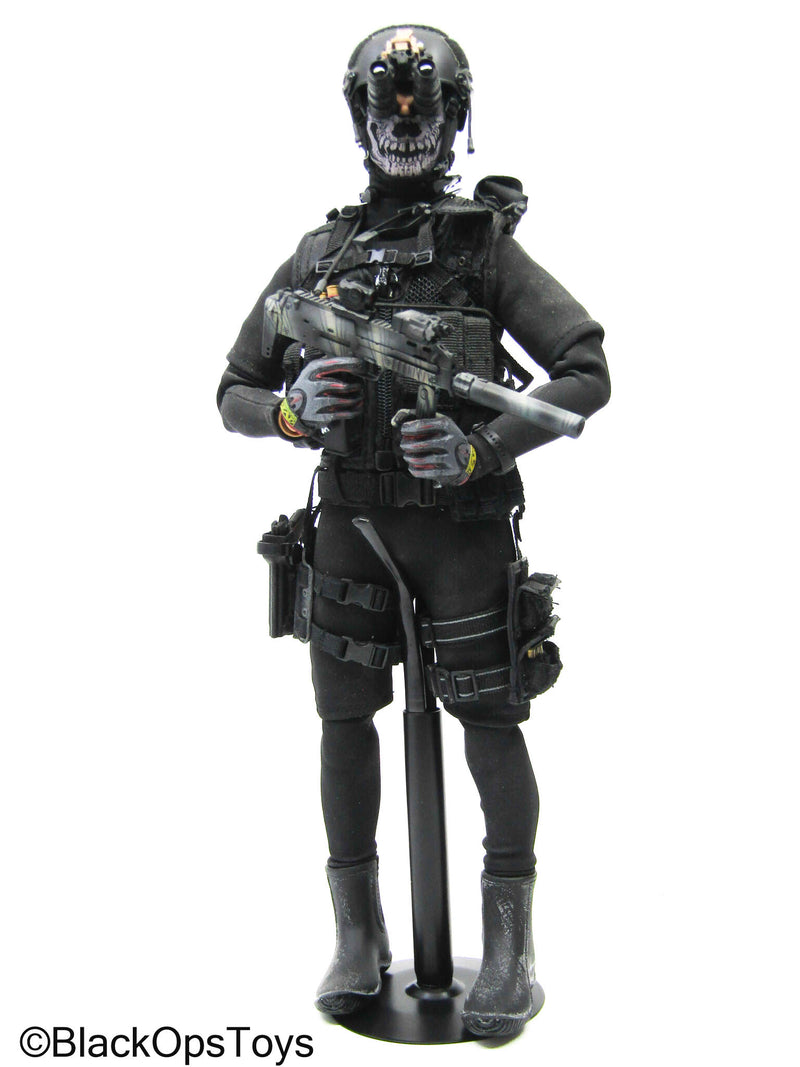 Load image into Gallery viewer, Male Navy Seal Full Dressed Body w/Stand, Weapons, &amp; Gear Set

