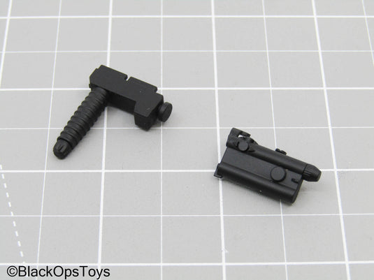 PEQ w/Black Vertical Foregrip Tact Light