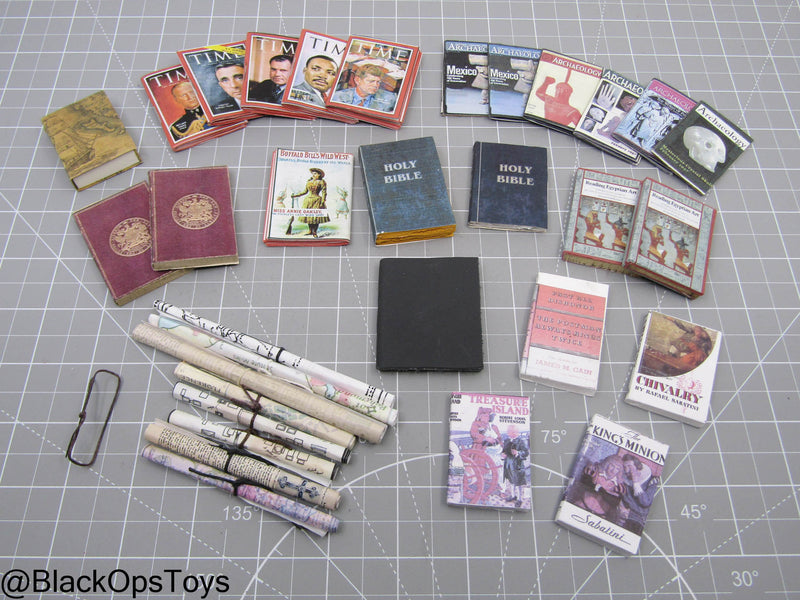 Load image into Gallery viewer, Indiana Jones - Books, Blueprints, &amp; Maps Set
