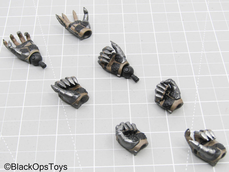 Load image into Gallery viewer, Metal Gear - Raiden Hand Set (x7) w/Pegs (Hot Toys)
