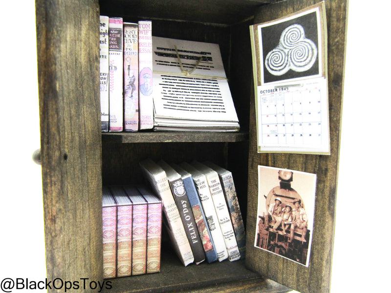 Load image into Gallery viewer, Indiana Jones - Wood Cabinet w/Literature
